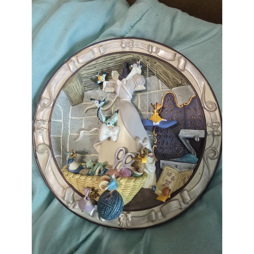 Disney Cinderella "We Can Do It!" Collector Plate Mice Sew The Dress
